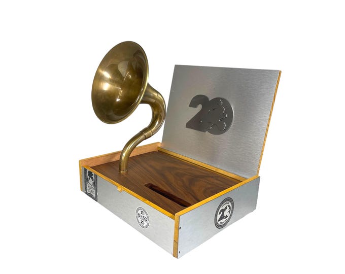 Drew Estate Cigar Box Phone Amplifier, Acoustic iPhone Speaker S15