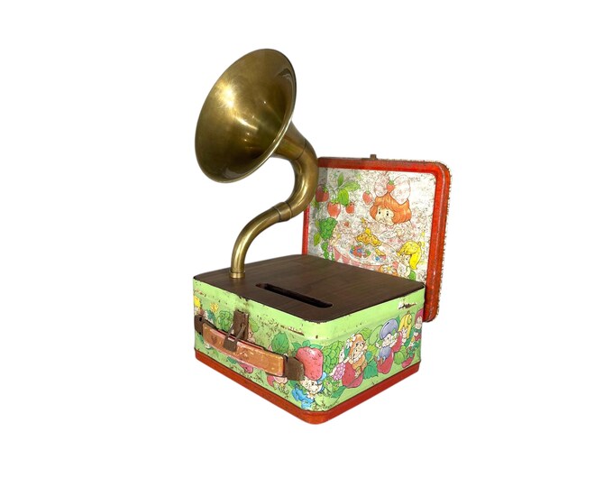 1985 Strawberry Shortcake LunchBox Phone Amplifier, Acoustic iPhone Speaker, Lunch Box Speaker S15