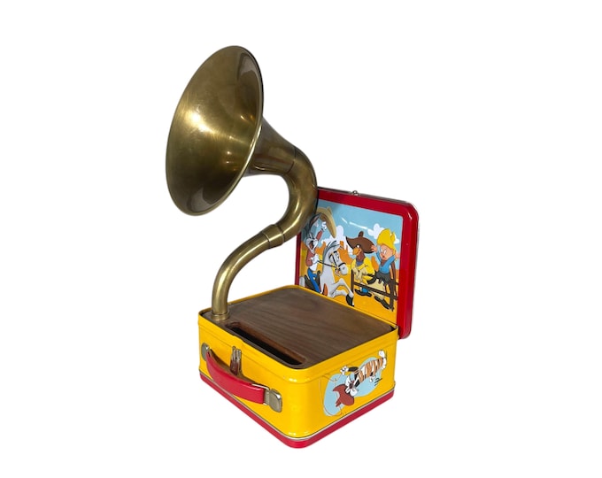 1999 Looney Tunes, Bugs Bunny LunchBox Phone Amplifier, Acoustic iPhone Speaker, Lunch Box Speaker, Hallmark Commemorative Lunchbox