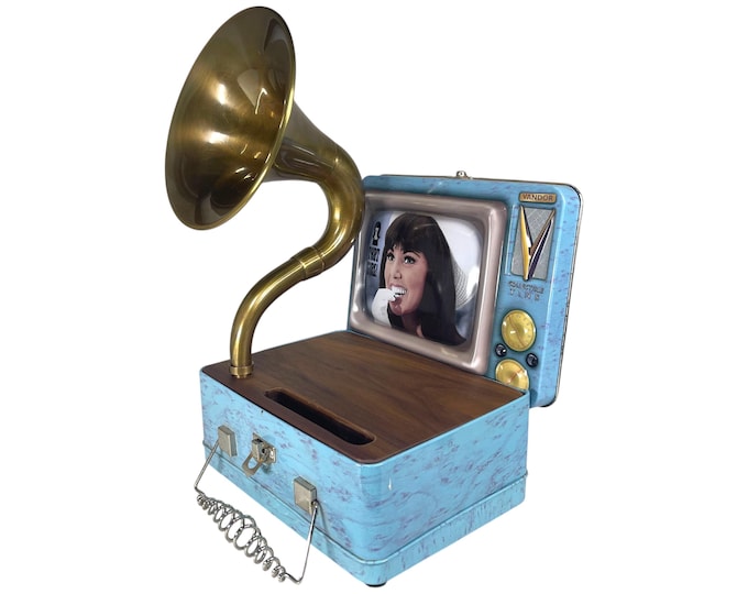 2000 That Girl LunchBox Phone Amplifier, Acoustic iPhone Speaker, Lunch Box Speaker S15