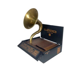 M81 Maduro Cigar Box Phone Amplifier, Acoustic iPhone Speaker, Blackened by Drew Estates