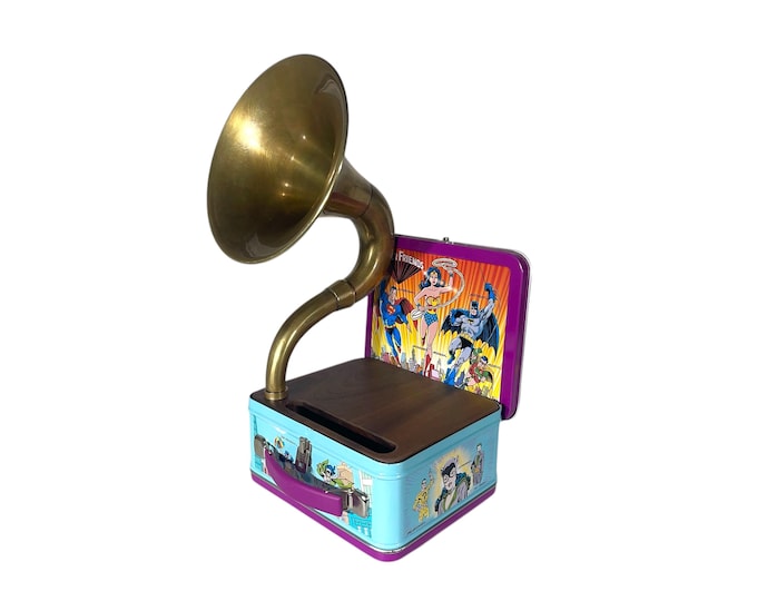 1999 Super Friends Wonder Woman LunchBox Phone Amplifier, Acoustic iPhone Speaker, Lunch Box Speaker, Hallmark Commemorative Lunchbox