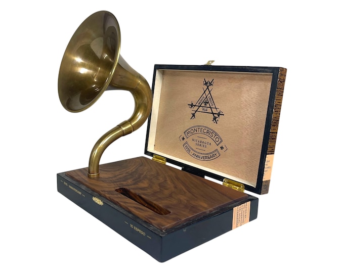 Montecristo Cigar Box Phone Amplifier, Acoustic iPhone Speaker S13