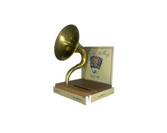 Long Live the King Cigar Box Phone Amplifier, Acoustic iPhone Speaker S12