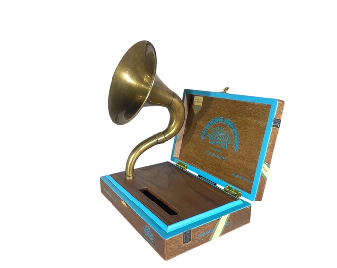 H. Upmann Cigar Box Phone Amplifier, Acoustic iPhone Speaker, A.J. Fernandez Cigars S4
