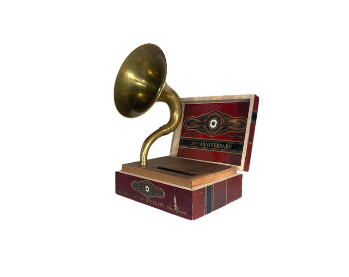 Perdomo Cigar Box Phone Amplifier, Acoustic iPhone Speaker S12