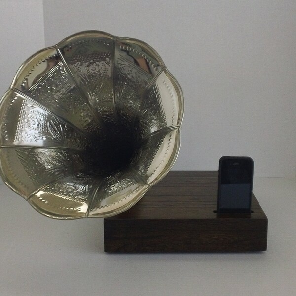 Acoustic  iPhone Speaker Dock w/ Ornate Silver Antique style reproduction Phonograph Horn and Dark Walnut Stain