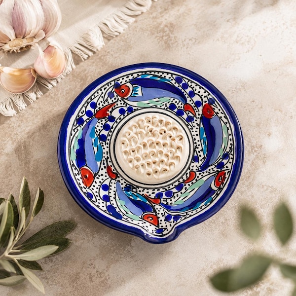 Handgemaakte keramische knoflookrasp | Rasp voor gember, tomaat en kaas | Handbeschilderd keukengereedschap | Mediterraans keukencadeau