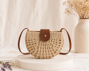Half Moon Straw Crossbody Bag, Woven Beach Purse, Boho Summer Handbag, Rattan Shoulder Bag, Vacation Bag, Resort Wear Gift