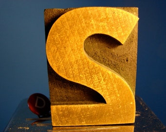 Wooden Printer's Type     The Number 2
