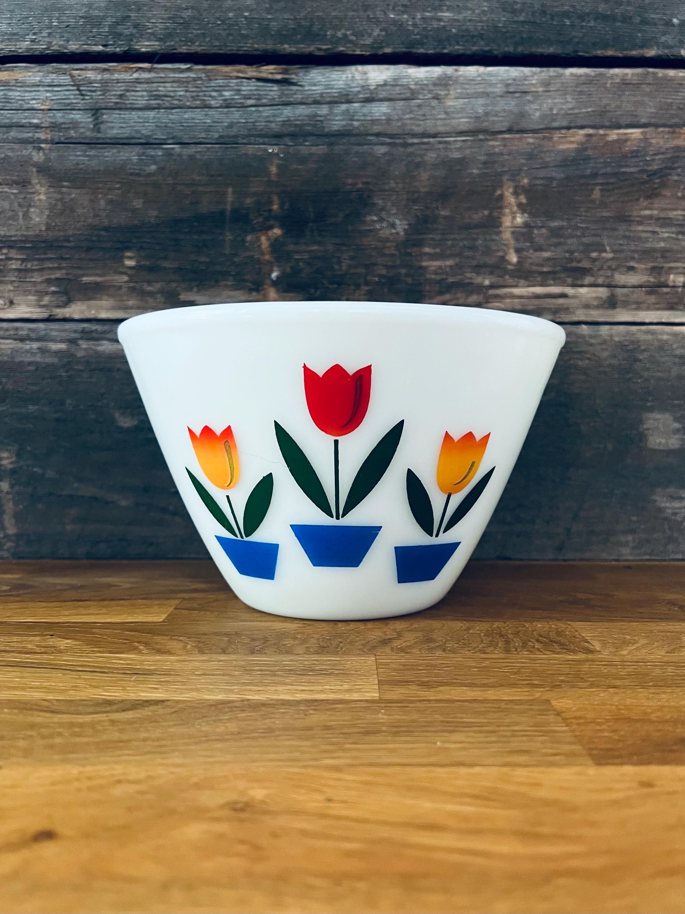 Fire-King チューリップ ミキシングボウル Fire-king Tulip Mixing Bowls, Splash-proof 4-pc Set | 1940s–50s