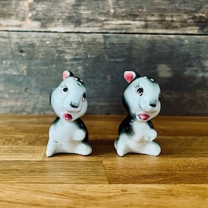 Vintage Cheeky Bunny Ceramic Salt and Pepper Shaker Set
