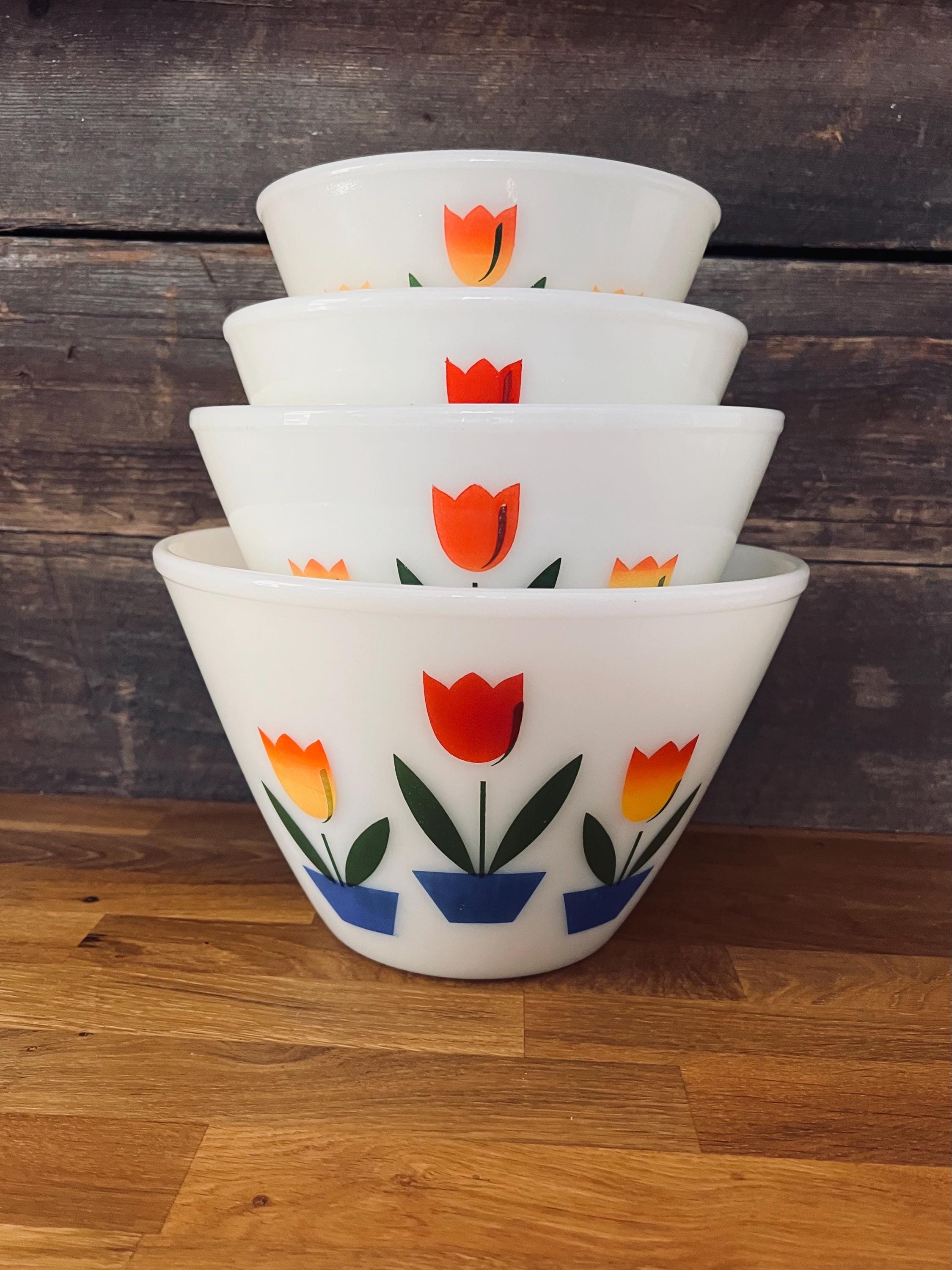 Fire-king Tulip Mixing Bowls, Splash-proof 4-pc Set | 1940s–50s
