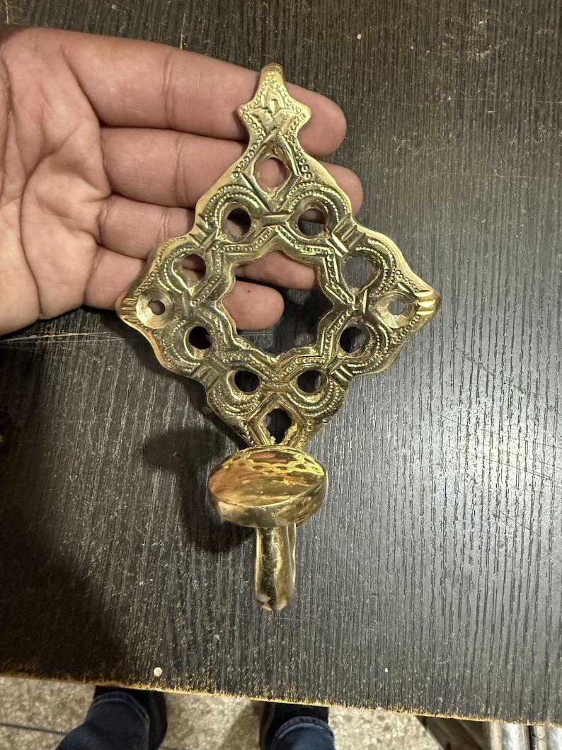 Gancio da parete in ottone massiccio, realizzato a mano – Artigianato marocchino. immagine 7