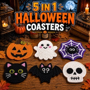Puede incluir: Un juego de seis posavasos de ganchillo para Halloween con una calabaza naranja, un fantasma blanco, una telaraña morada con una araña negra, una cara de gato negro, un murciélago negro y una calavera blanca. Texto 5 IN 1 HALLOWEEN COASTERS.