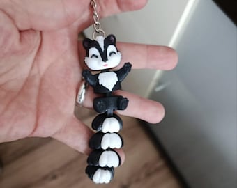 Movable Skunk Keychain | 3D Printed Flexi Keychain | Cute Animal Keychain | Gift Idea