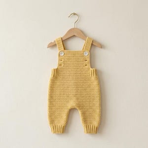 Gehäkelte Baby Latzhose, gerippter Strampler, 3-6 Monate (PDF Download)