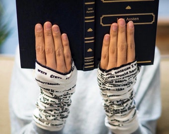 Guantes de escritura inspirados en Orgullo y Prejuicio - Guantes sin dedos, calentadores de brazos, Jane Austen, Literatura, Amante de los libros, Libros, Lectura