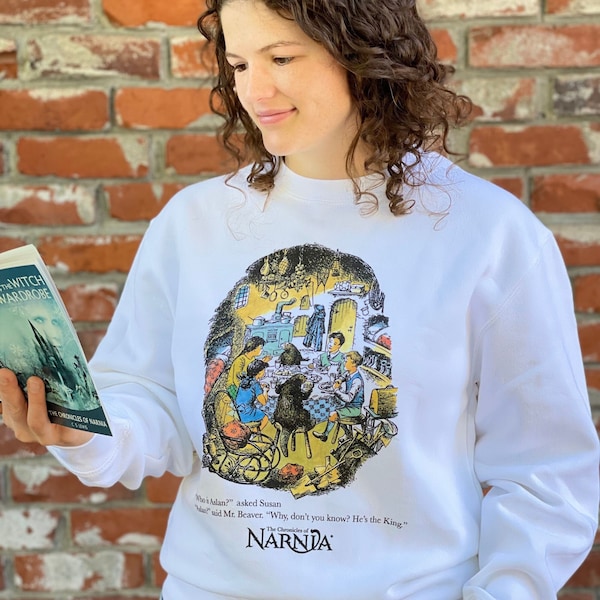 A Day with the Beavers Sweatshirt - C.S. Lewis, Literary Sweatshirt, The Chronicles of Narnia, Book Nerd & Booklover Sweatshirt, Teacher