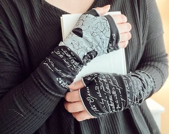 The Phantom of the Opera Writing Gloves - Fingerless Gloves Cotton, Arm Warmers, Gaston Leroux, Booklover Gift, Back to School, Classic