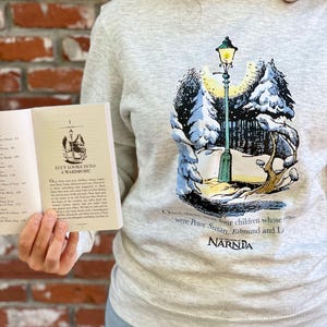 Narnia Lamp-post Sweatshirt - C.S. Lewis, Literary Sweatshirt, The Chronicles of Narnia, Book Nerd & Booklover Sweatshirt, Teacher Gift
