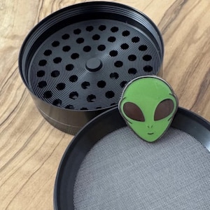 Grinder Coin Alien