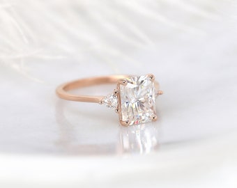 DIAMOND FREE 2.70ct Lydia 9x7mm 14kt Rose Gold Moissanite Trillion Radiant Three Stone Ring,Unique 3 Stone Ring,Dainty Anniversary Ring
