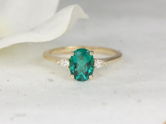 Petite Emery 8x6mm 14kt Gold Green Emerald Diamond Minimalist Dainty 3 Stone Oval Ring,May Birthstone Ring,Anniversary Gift