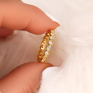 Anello Bubbles Original da 2,8 mm in oro 14 carati SENZA diamanti Milgrain, quasi eternità, anello con diamanti sovrapposti, fede nuziale unica, regalo di anniversario