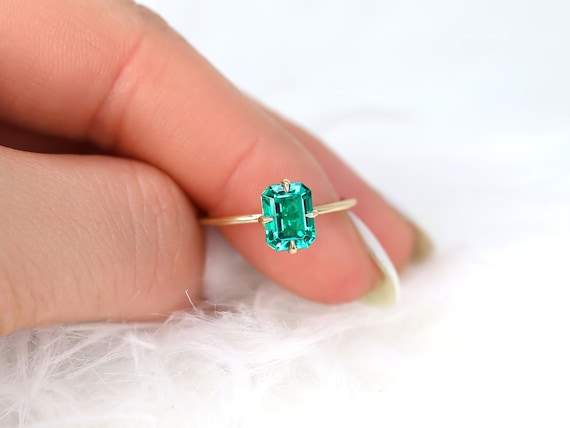 Ruth 8x6mm 14kt Gold Green Emerald Talon Prong Emerald Cut Solitaire Ring,Minimalist Green Emerald Ring,Unique Emerald Engagement Ring