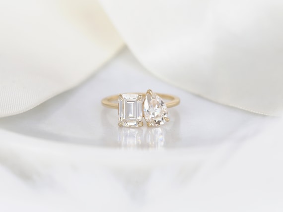 3.25cts Gemini 8x6mm + 9x6mm 14kt Gold Moissanite Toi Et Moi Ring,Two Stone Engagement Ring,Promise Ring,Anniversary Ring,Unique Ring