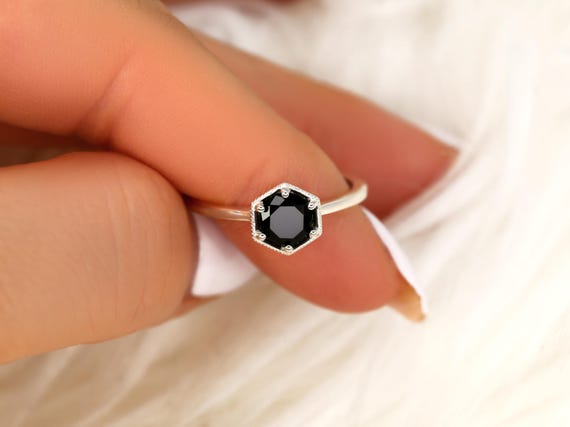 Irma 6mm 14kt WITH Milgrain Onyx Hexagon Bezel Set Solitaire Ring,Unique Engagement Ring,Anniversary Ring,Hexagon Ring,Birthstone Ring