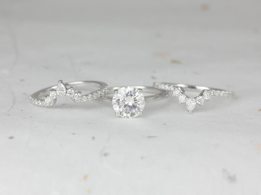 2ct Dixie 8mm & 2PC Riri 14kt White Gold Moissanite Diamond