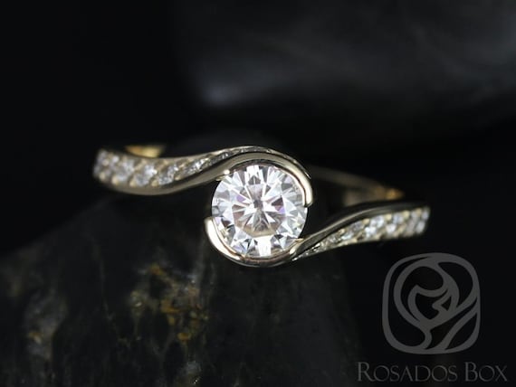 0.60ct Odala 5.5mm 14kt Gold Moissanite Diamonds Art Deco Bypass Twisted Round Solitaire Engagement Ring