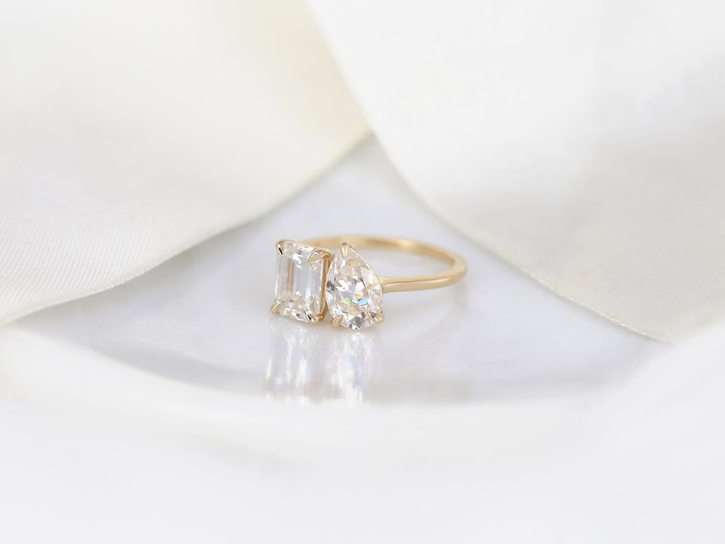 3.25cts Gemini 8x6mm 9x6mm 14kt Gold Moissanite Toi Et Moi Ring,Two Stone Engagement Ring,Promise Ring,Anniversary Ring,Unique Ring image 4