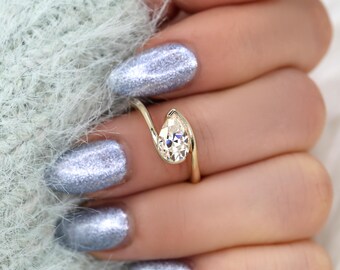 1.50ct Padme 9x6mm 14kt Moissanite Tilted Pear Solitaire Ring,Unique Pear Cut Ring,Pear Engagement Ring,Slanted Pear Ring,Anniversary Ring