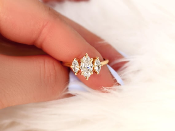 1.50ct Beckett 10x5mm 14kt Gold Moissanite Marquise Three Stone Ring,Marquise Trilogy Ring,Unique Marquise Ring,Marquise Engagement Ring