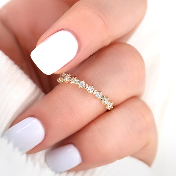 Clover 14kt Gold Diamond HALFWAY Eternity Ring,Dainty Diamond Ring,Art Deco Ring,Unique Wedding Ring,Anniversary Ring,Stackable Ring