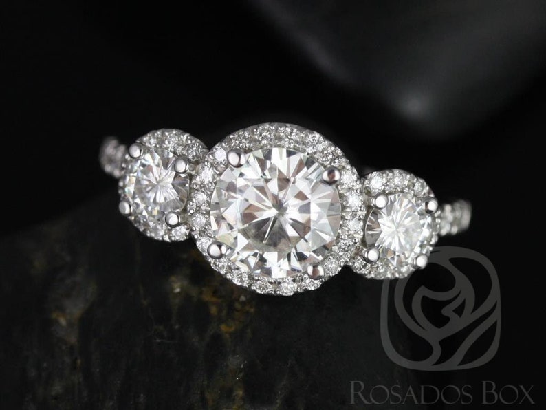 Rosados Box Dita 7mm 14kt White Gold Round Forever One Moissanit Rosados Box Dita 7mm 14kt White Gold Round Forever One Moissanit