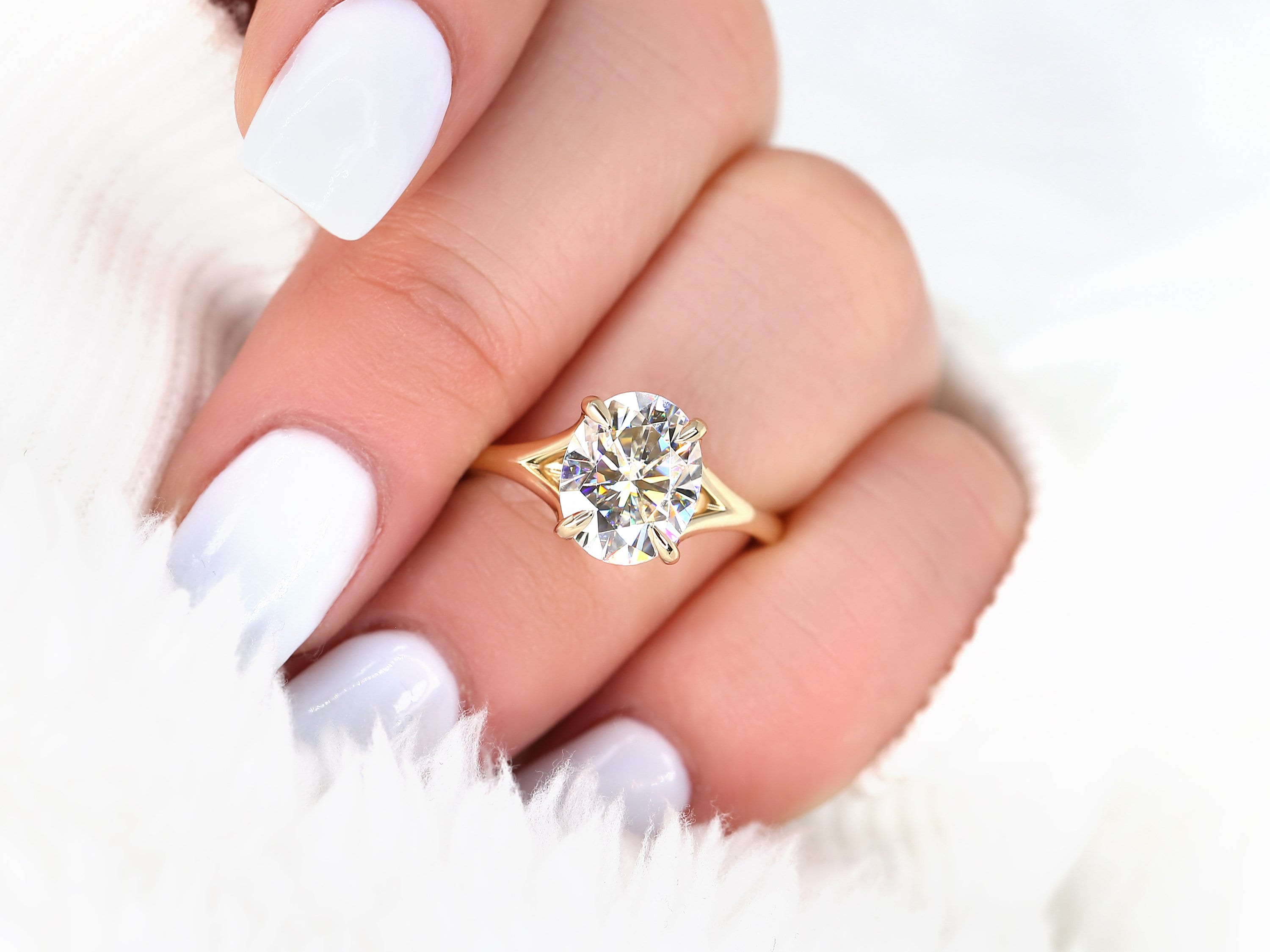 Round Split Shank Engagement Ring Setting - 001-140-05371