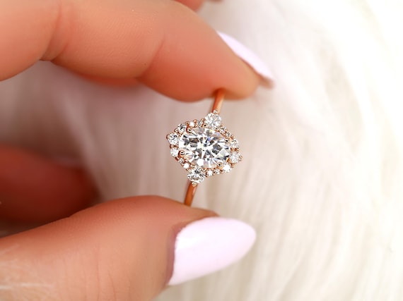 1.50ct Nola 8x6mm 14kt Moissanite Diamond Unique Halo Ring,Three Stone Ring,Trilogy Ring,Art Deco Oval Engagement Ring,Oval Ring,Anniversary