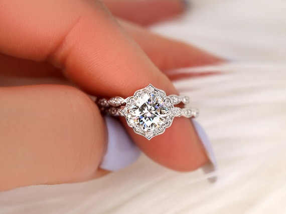 1.70ct Lucille 7mm 14kt WITHOUT Milgrain Moissanite Diamond Compass Set Halo Bridal Set,Unique Halo Wedding Ring,Halo Engagement Ring Set