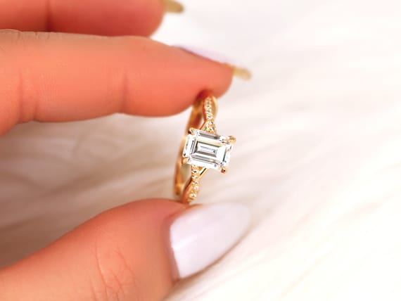 1.75ct Petite Tobi 8x6mm 14kt Gold Moissanite Diamond Crossover Emerald Cut Ring,Twisted Engagement Ring,Unique Emerald Cut Ring