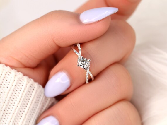 0.30cts Valentina 14kt Diamond Crossover Round Engagement Ring,Twisted Ring,Criss Cross Ring,Promise Ring,Dainty Ring,Unique Diamond Ring