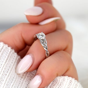 0.75cts Cassidy 6mm 14kt Moissanite Celtic Love Knot Round Solitaire Ring,Irish Wedding Ring,Crossover Ring,Triquetra Ring,Unique Engagement