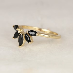 Cardi 14kt Gold Marquise Black Onyx Nesting Ring,Minimalist Fan Ring,Unique Wedding Ring,Contoured Ring,Anniversary Gift,Black Stacking Ring