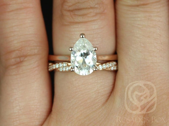2ct Skinny Jane 10x7mm & Twyla 14kt Moissanite Unique Pear Solitaire Bridal Set,Pear Solitaire Engagement Ring,Pear Wedding Rings