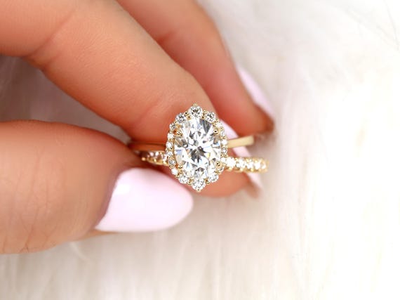 2ct Electra 9x7mm 14kt Moissanite Diamond Unique Halo Bridal Set,Shield Halo Ring Set,Oval Engagement Ring,Oval Wedding Ring Set