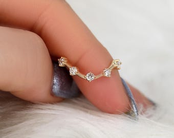 Lyris 14kt Diamond Nesting Ring,Minimalist Stacking Band,Unique Diamond Ring,Dainty Single Prong Ring,Anniversary Band,Curved Diamond Ring