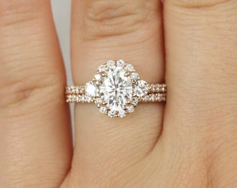 1.50ct Bridgette 8x6mm 14kt Rose Gold Moissanite Diamond Three Stone Halo Bridal Set,Unique Halo Engagement Ring Set,Oval Wedding Ring Set